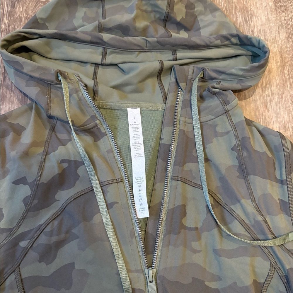 Lululemon Hooded Define Jacket Nulu
Heritage 365 Camo Green Twill Multi - Picture 9 of 10